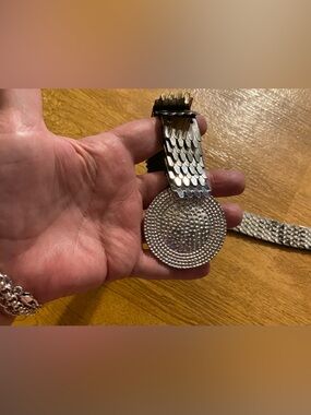 Vintage 70s Fish Scale Elastic Belt Vintage Bold Silver Metal Retro Eclectic